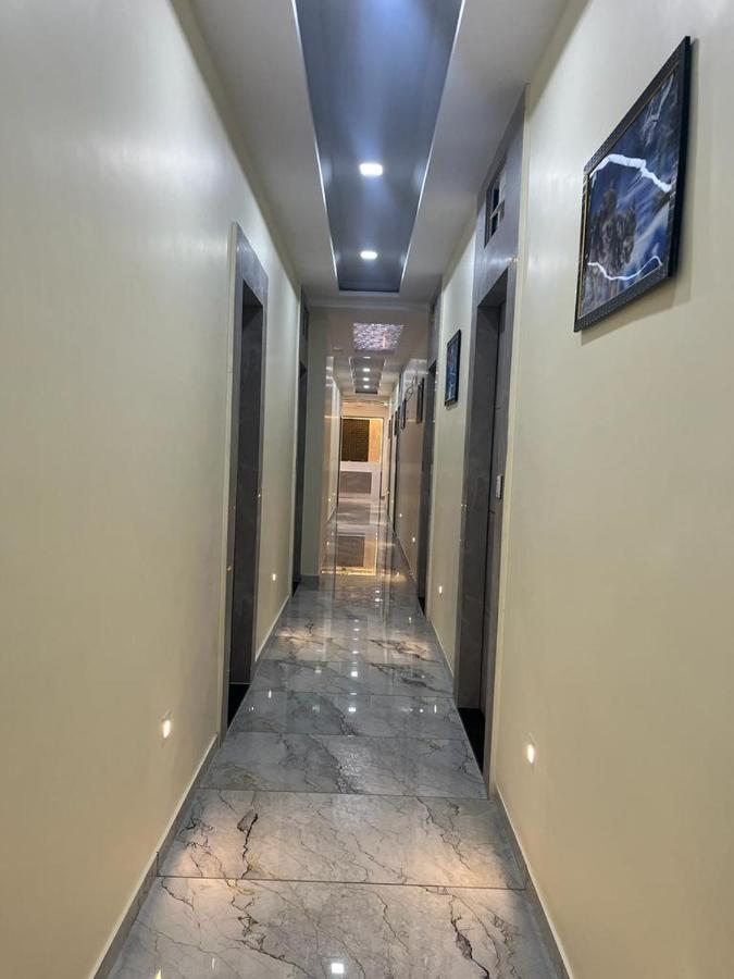 Hotel Sunrise Vadodara Exterior photo
